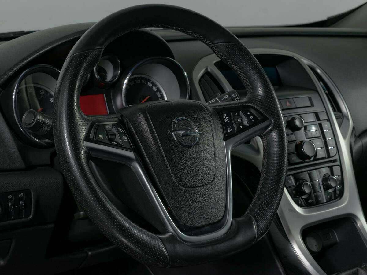 Opel Astra GTC, 2012 - Фото №13