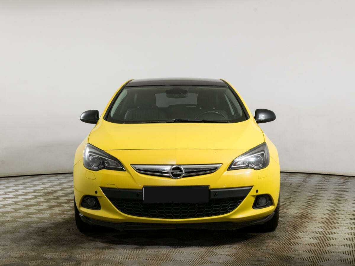 Opel Astra GTC, 2013 - Фото №1