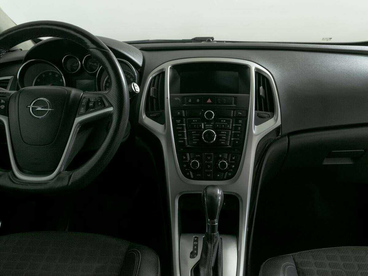 Opel Astra GTC, 2013 - Фото №9