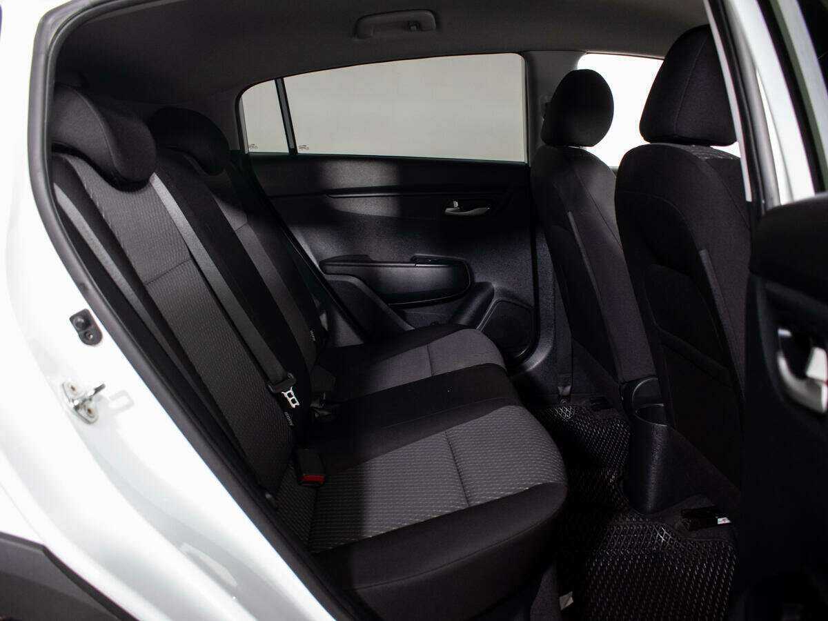 Kia Rio X-Line, 2020 - Фото №9