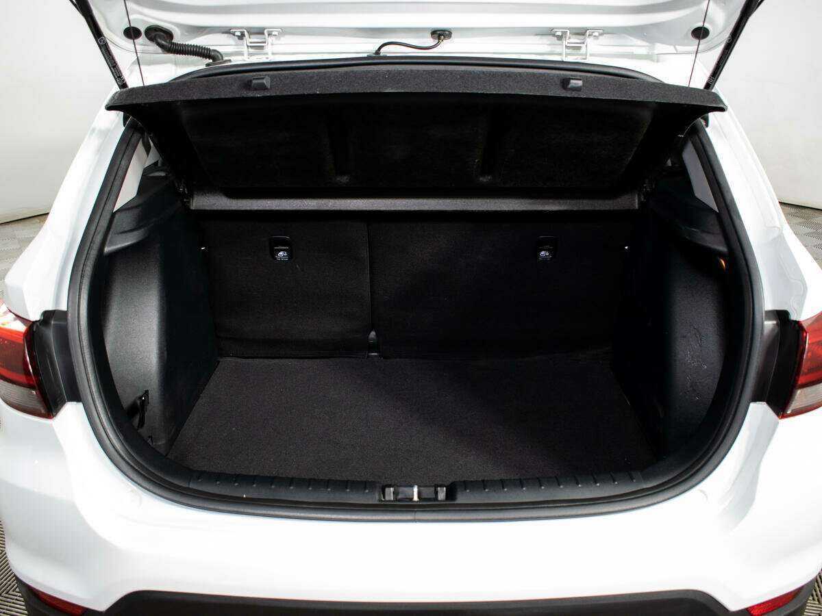 Kia Rio X-Line, 2020 - Фото №13