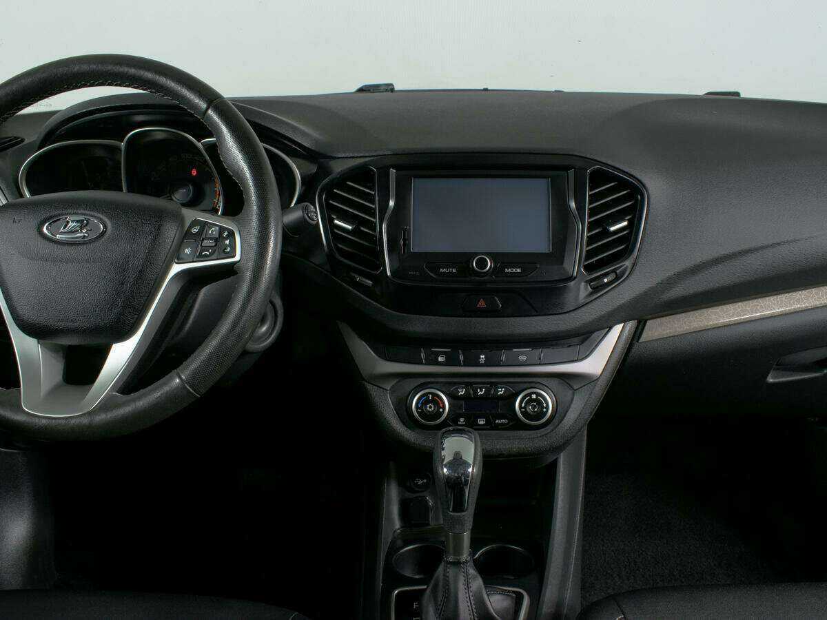 Lada (ВАЗ) Vesta, 2020 - Фото №6