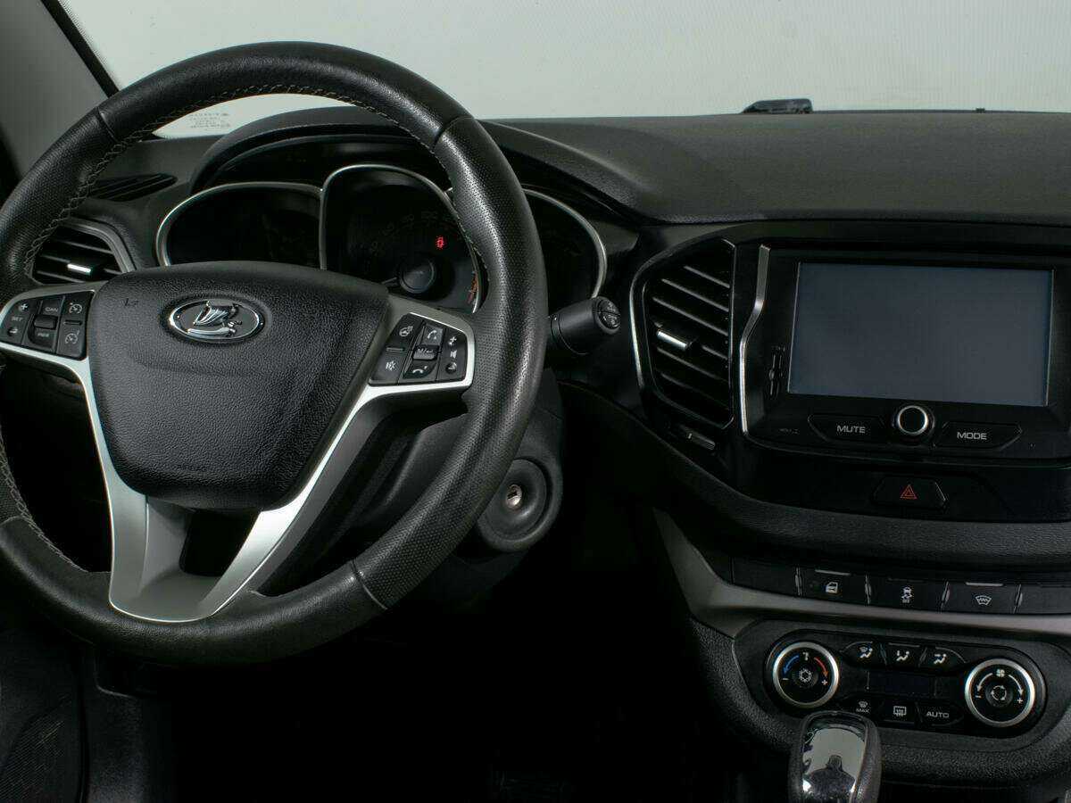 Lada (ВАЗ) Vesta, 2020 - Фото №7