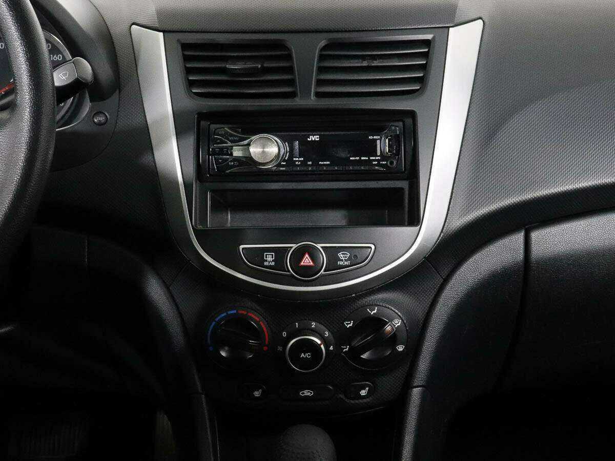 Hyundai Solaris, 2012 - Фото №10