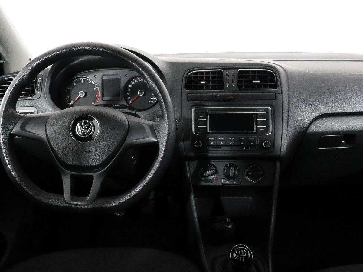 Volkswagen Polo, 2015 - Фото №8