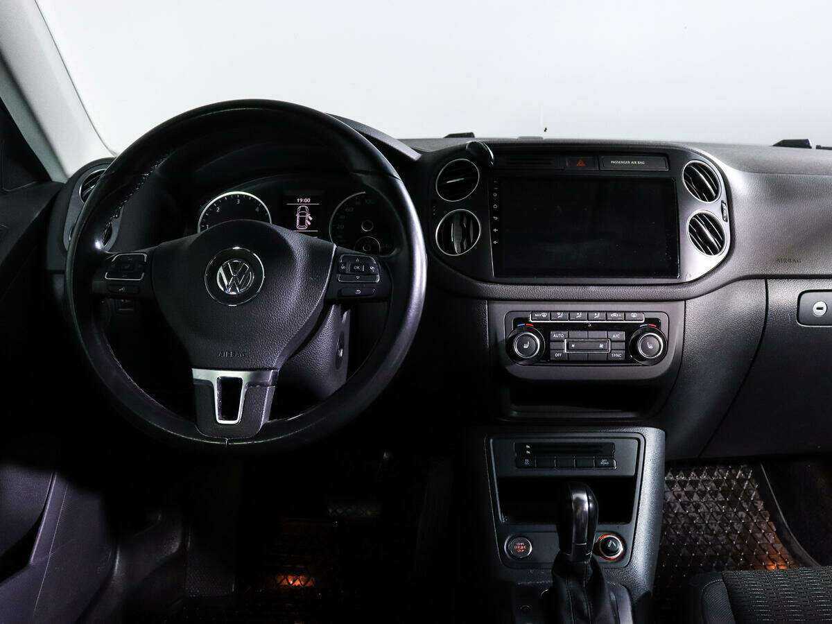 Volkswagen Tiguan, 2012 - Фото №11