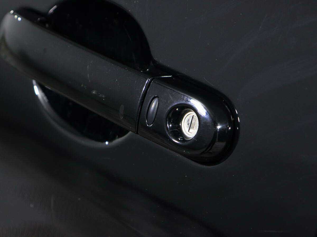 Nissan Tiida, 2012 - Фото №14