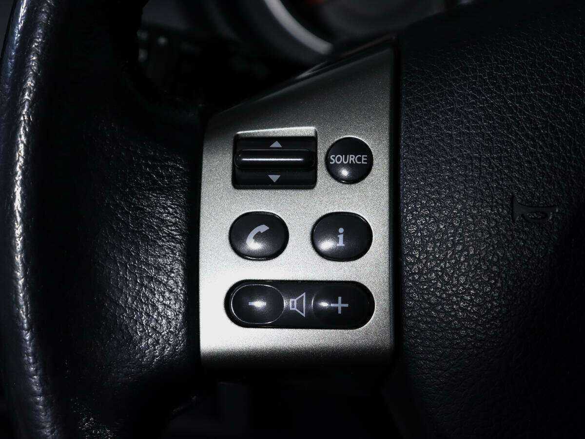 Nissan Tiida, 2012 - Фото №17