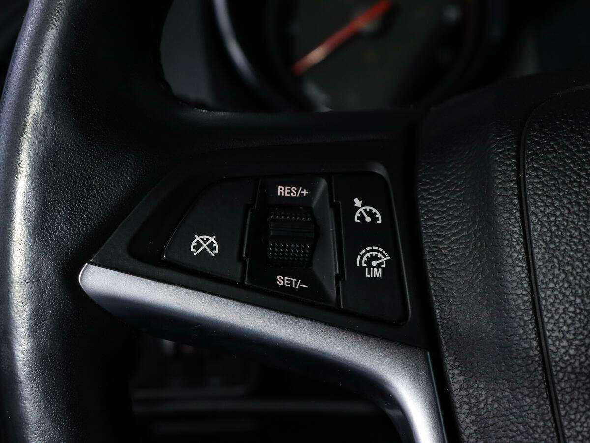 Opel Astra GTC, 2014 - Фото №16