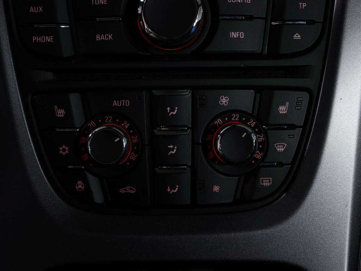 Opel Astra GTC, 2014 - Фото №17