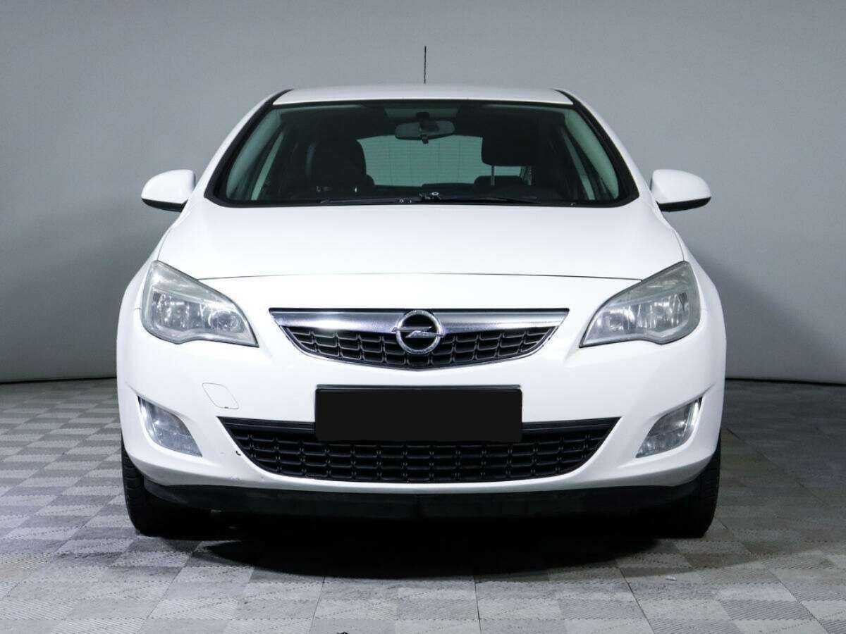Opel Astra, 2012 - Фото №1