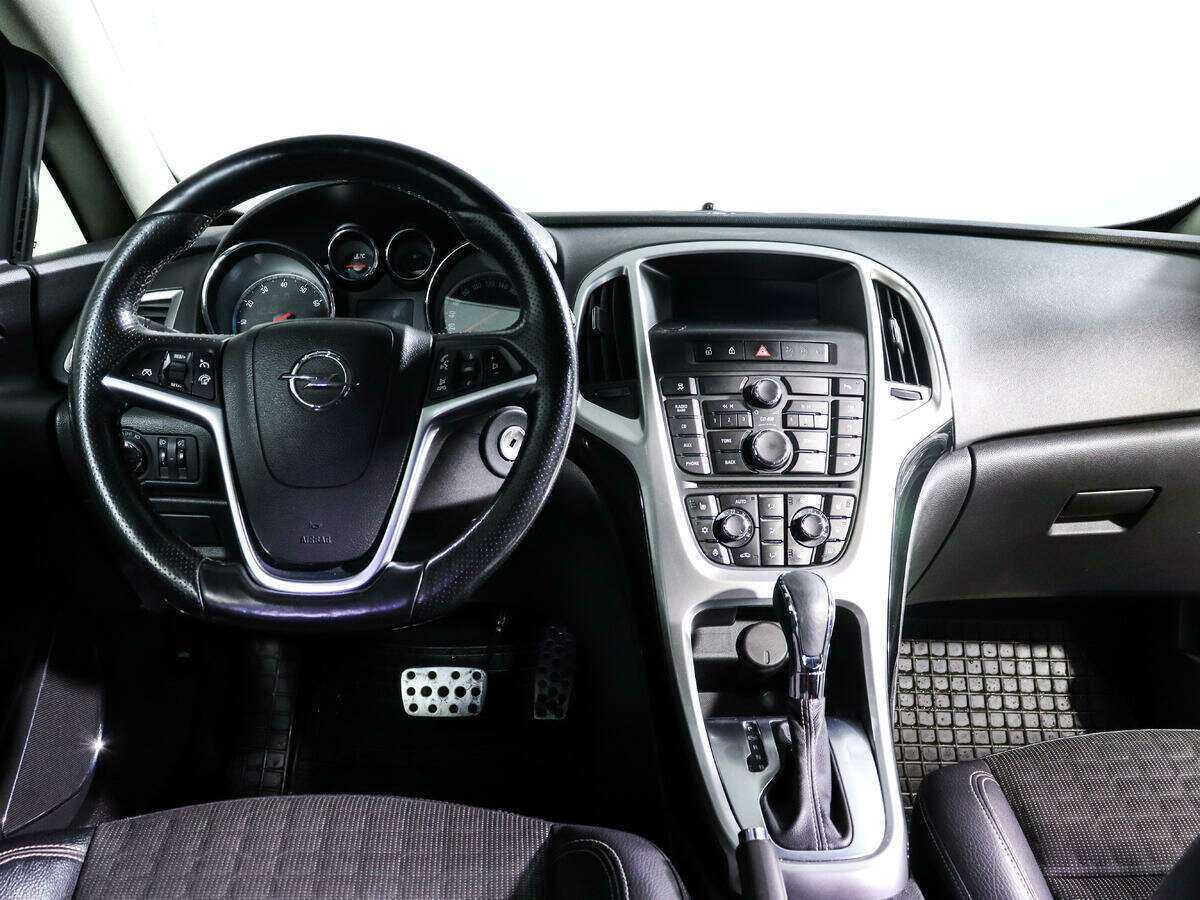 Opel Astra GTC, 2013 - Фото №11
