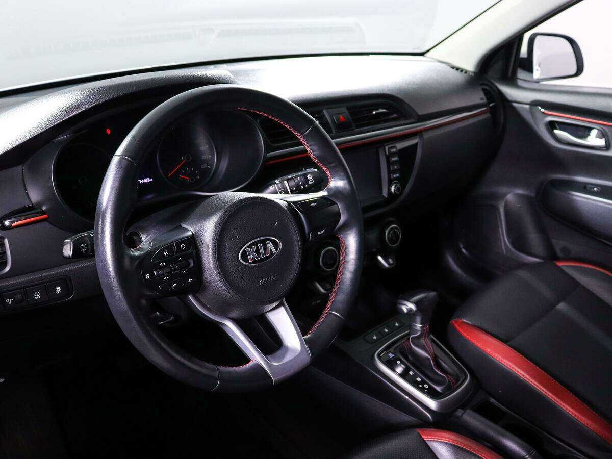 Kia Rio X-Line, 2019 - Фото №11