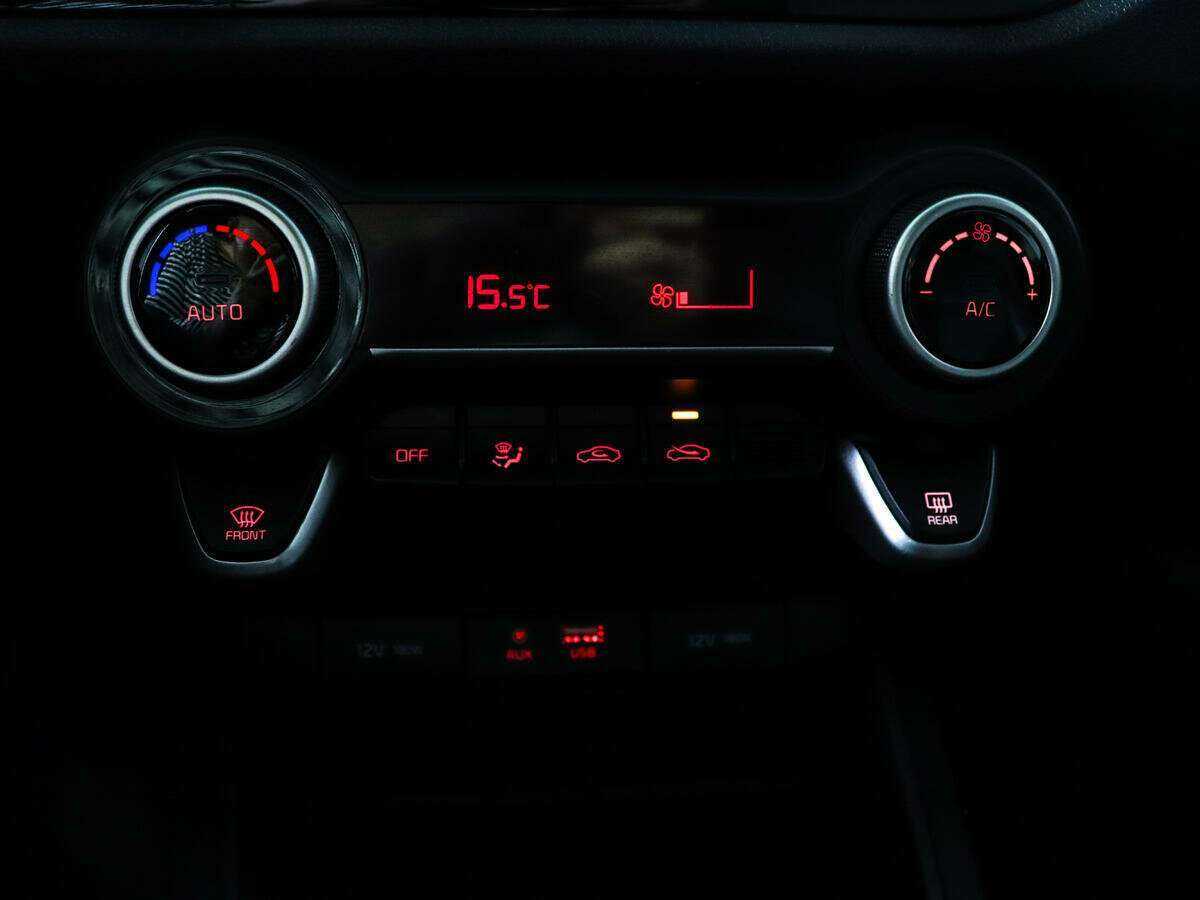 Kia Rio X-Line, 2019 - Фото №13