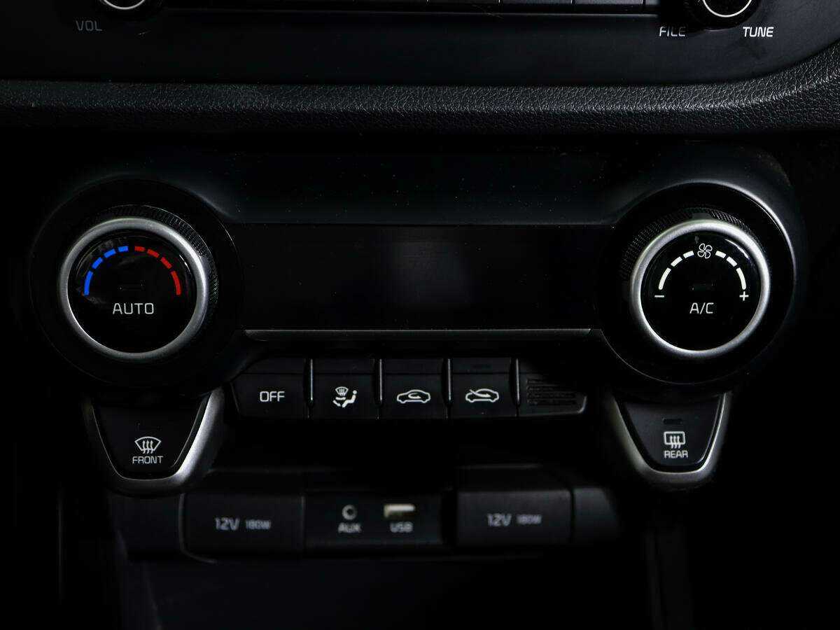 Kia Rio X-Line, 2018 - Фото №18