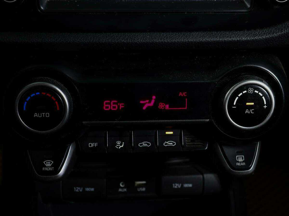 Kia Rio X-Line, 2018 - Фото №18