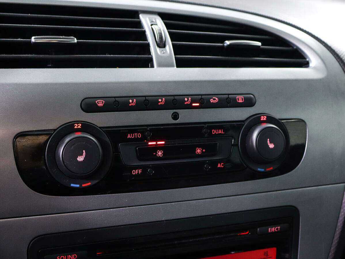 SEAT Leon, 2012 - Фото №14