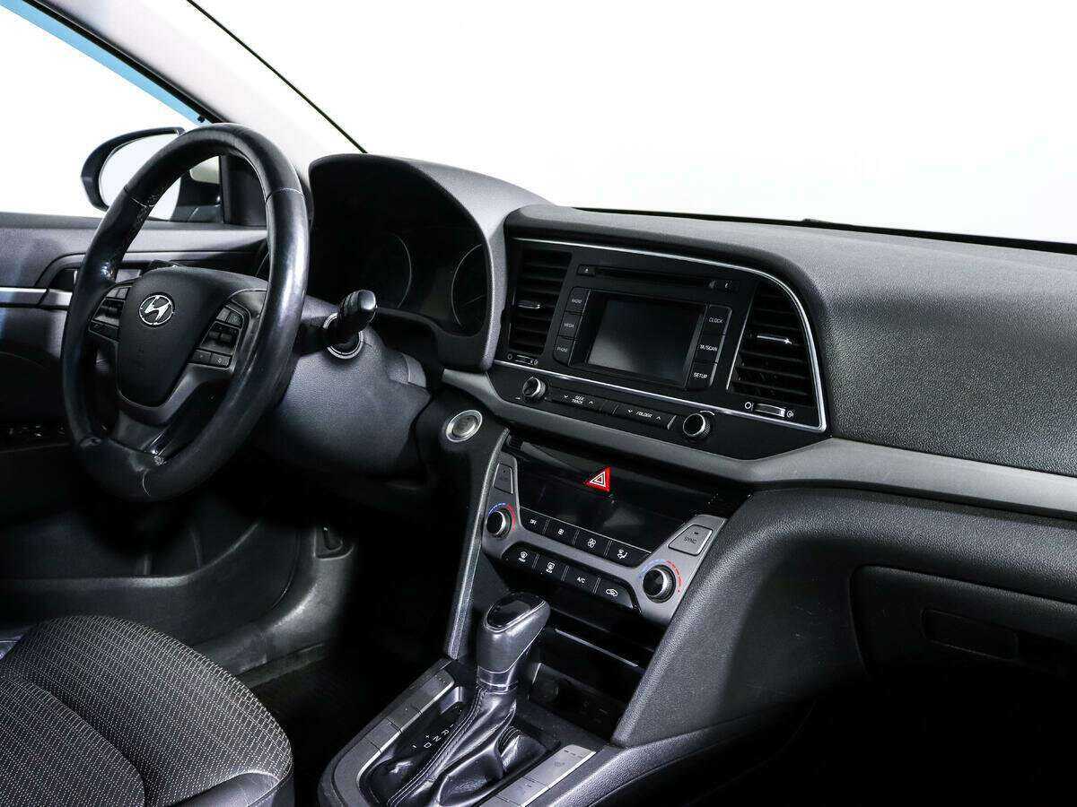 Hyundai Elantra, 2018 - Фото №8