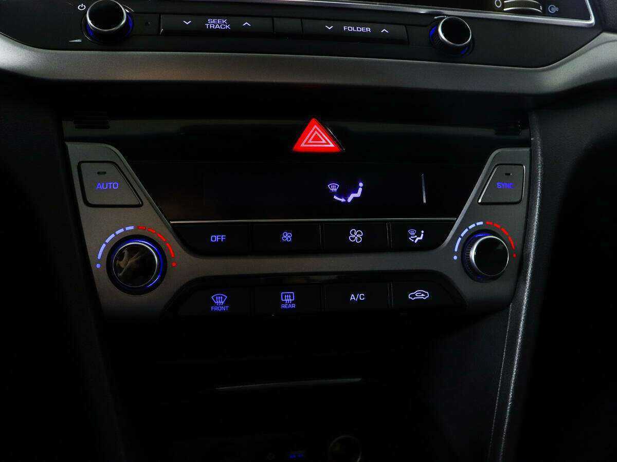 Hyundai Elantra, 2018 - Фото №13