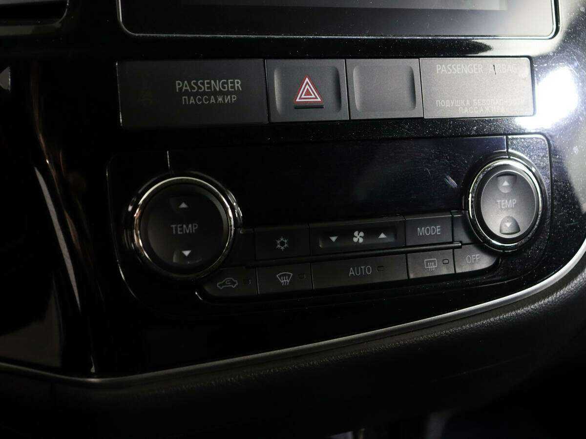 Mitsubishi Outlander, 2018 - Фото №18