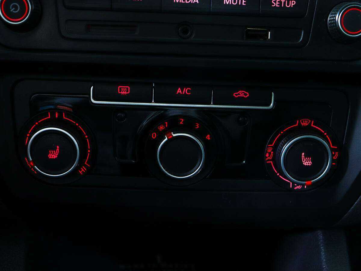 Volkswagen Jetta, 2016 - Фото №14