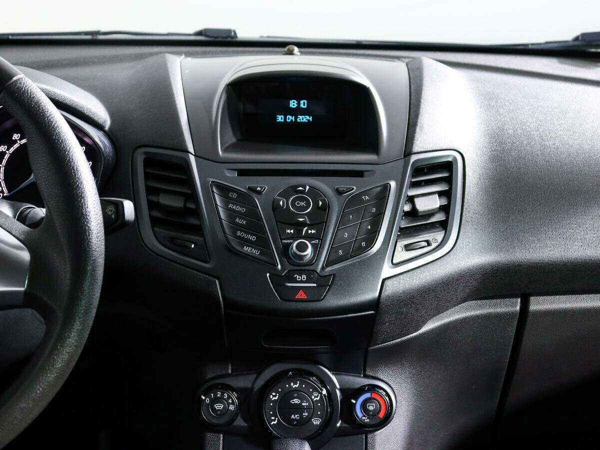 Ford Fiesta, 2017 - Фото №12