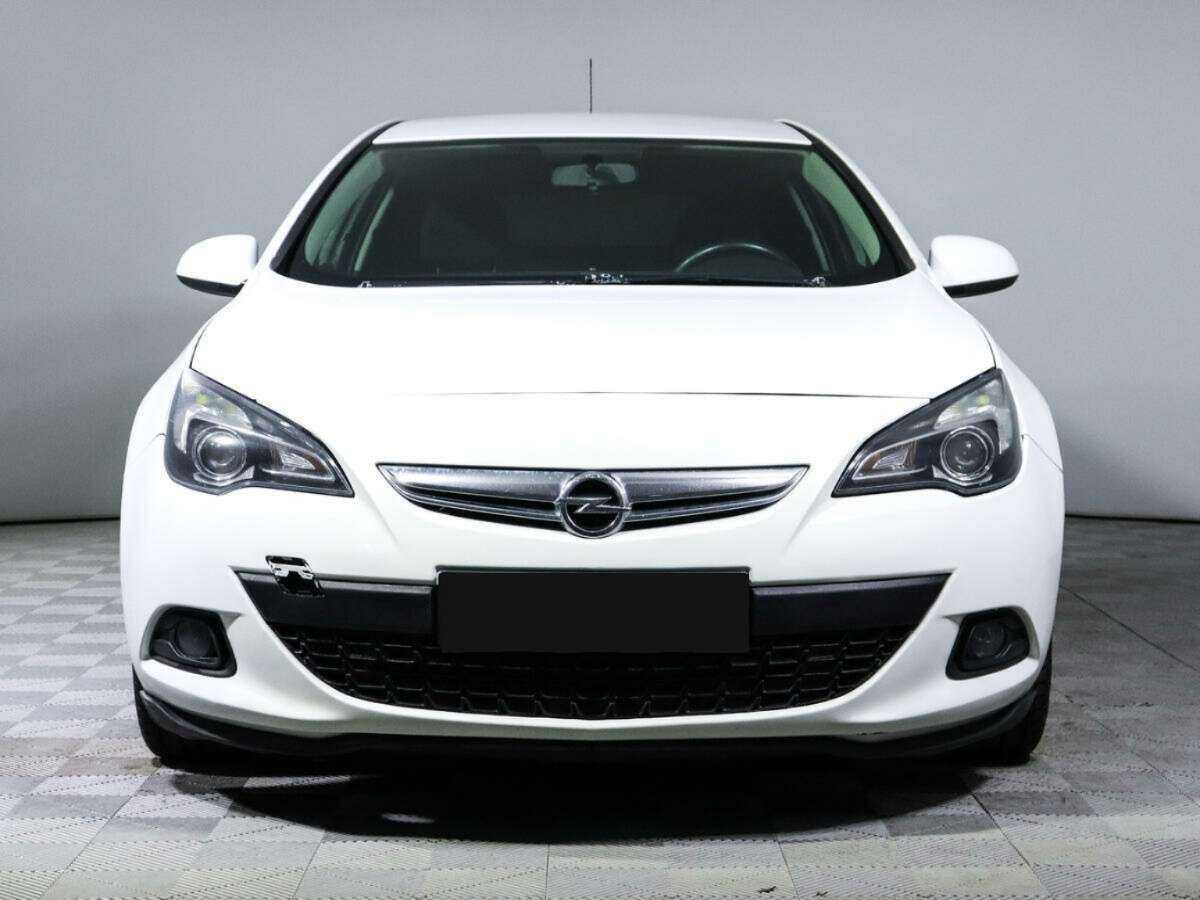 Opel Astra GTC, 2013 - Фото №1