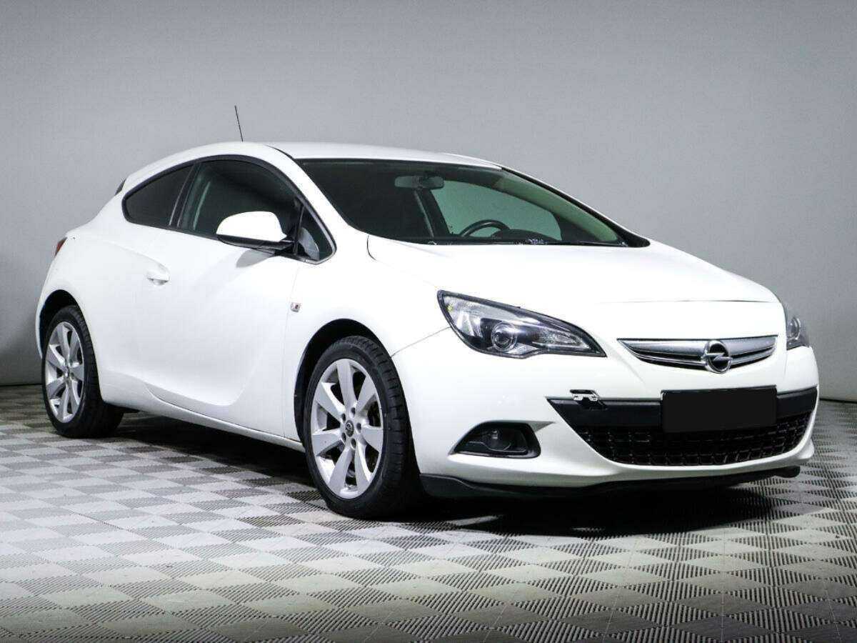 Opel Astra GTC, 2013 - Фото №2