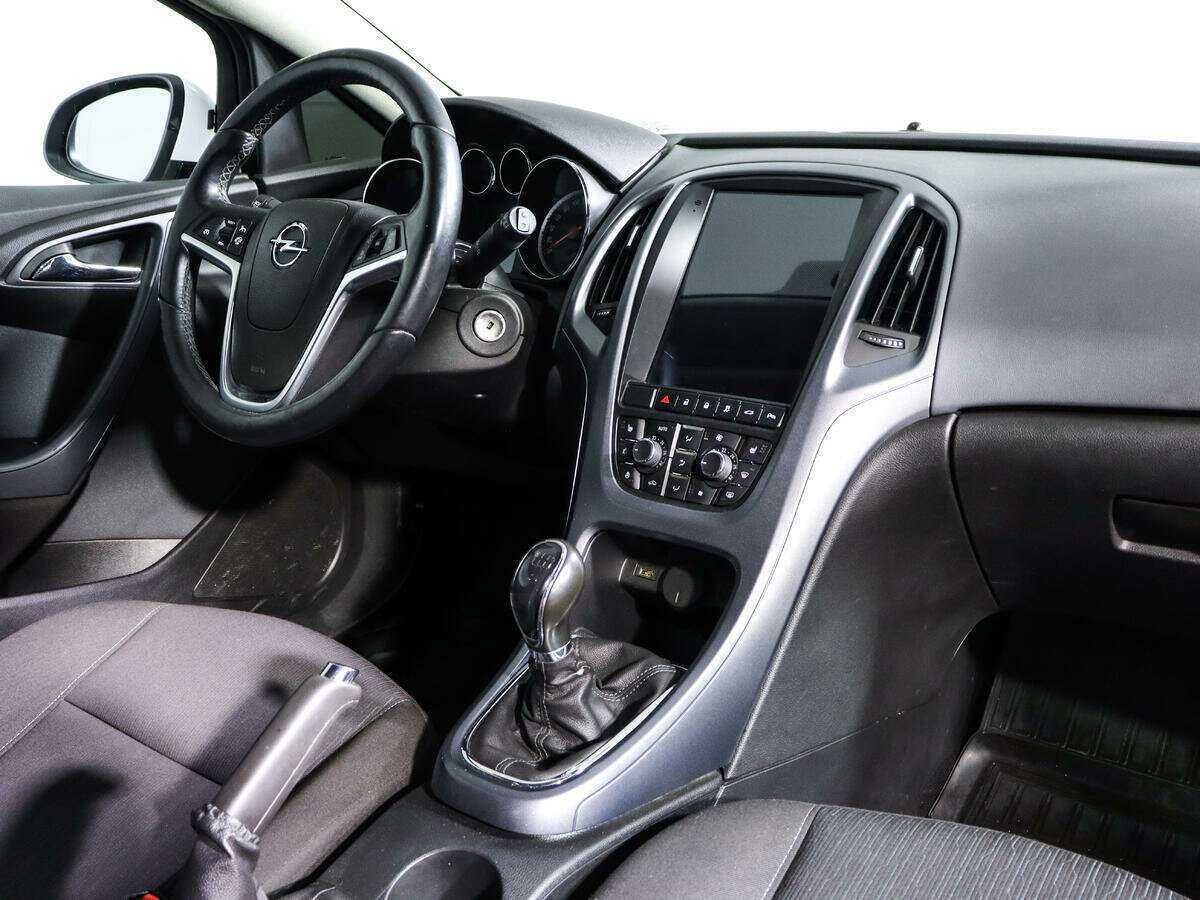 Opel Astra GTC, 2013 - Фото №8