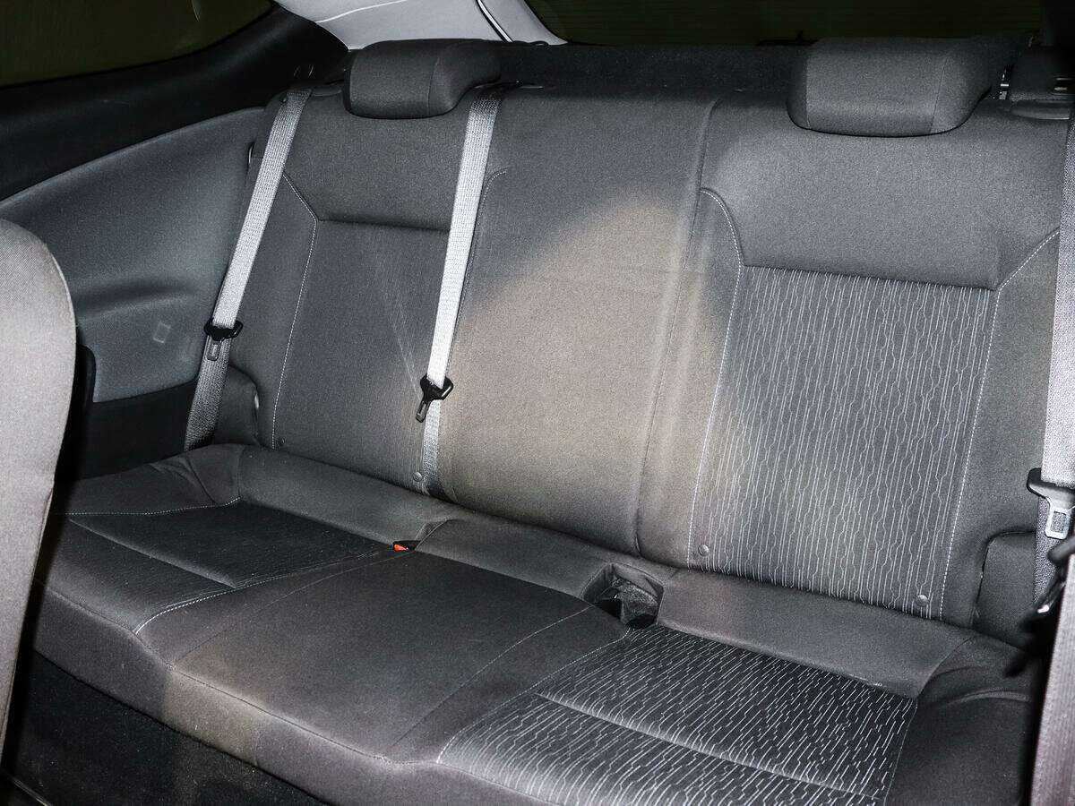 Opel Astra GTC, 2013 - Фото №9