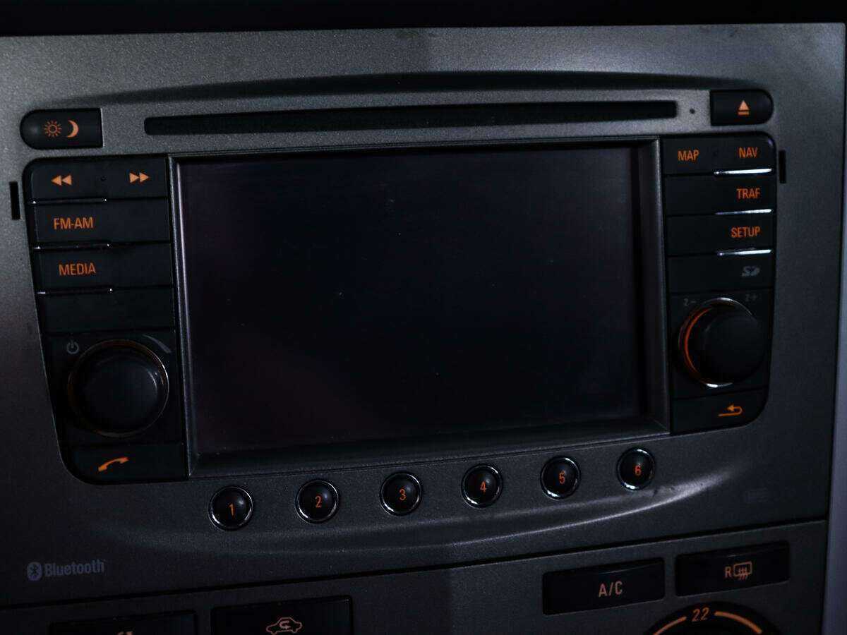 Opel Antara, 2014 - Фото №13