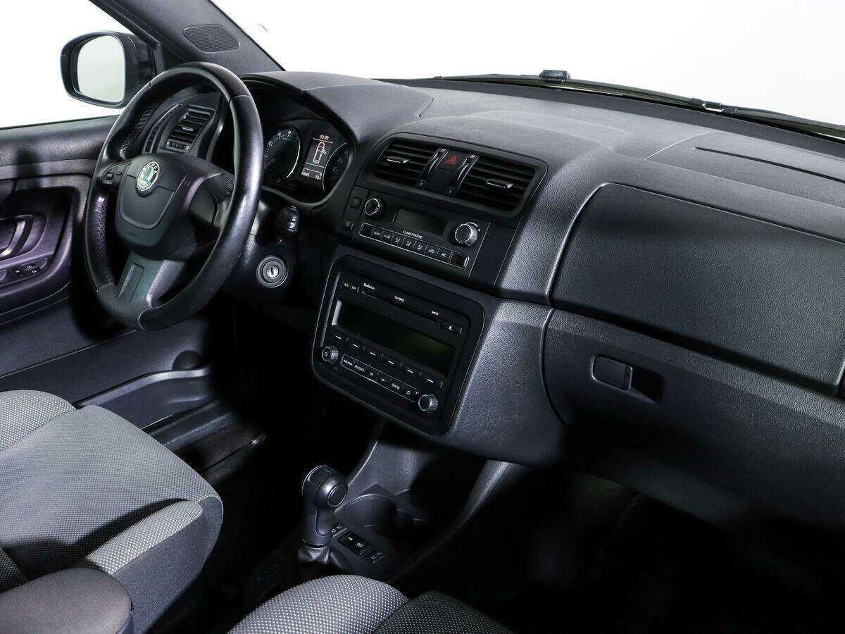 Skoda Fabia, 2012 - Фото №8