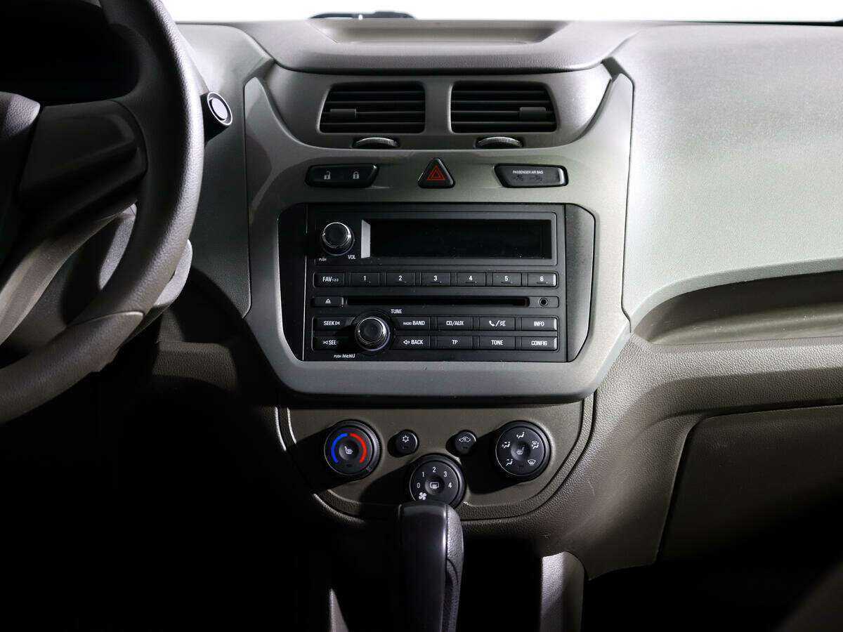 Chevrolet Cobalt, 2020 - Фото №11