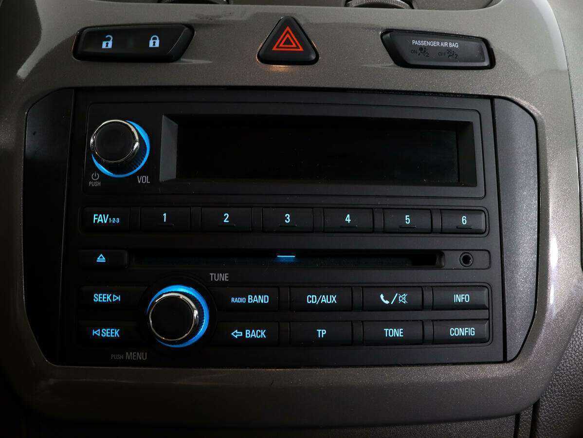 Chevrolet Cobalt, 2020 - Фото №13