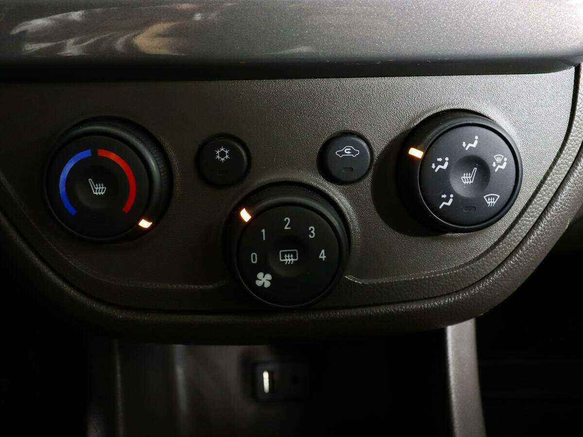 Chevrolet Cobalt, 2020 - Фото №14