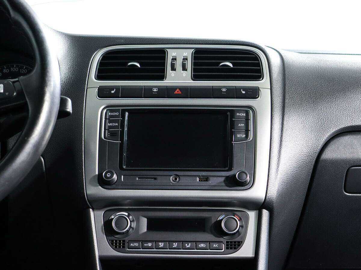 Volkswagen Polo, 2017 - Фото №11