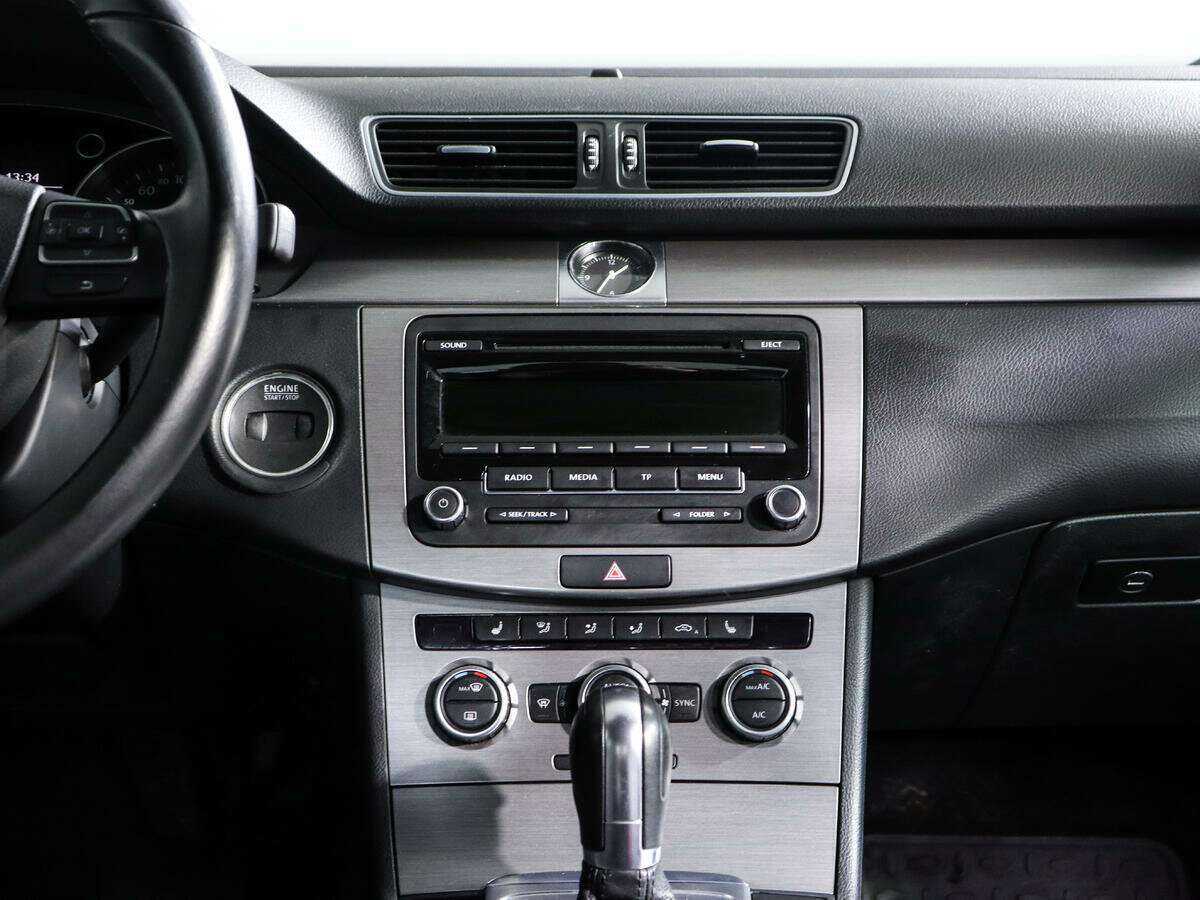 Volkswagen Passat, 2014 - Фото №10