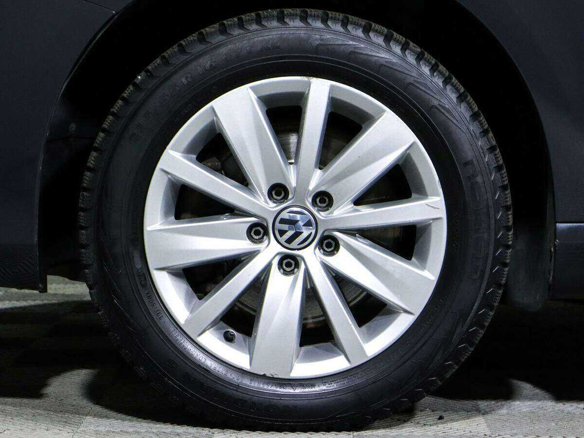 Volkswagen Passat, 2014 - Фото №13