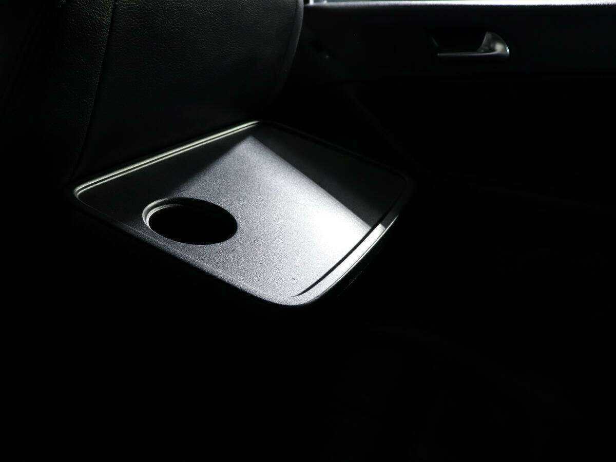 Volkswagen Tiguan, 2012 - Фото №12