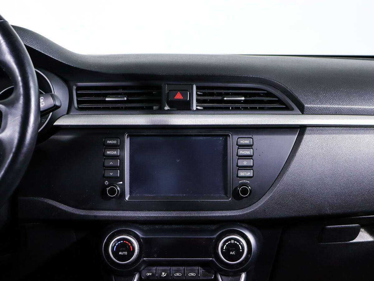 Kia Rio X-Line, 2018 - Фото №12