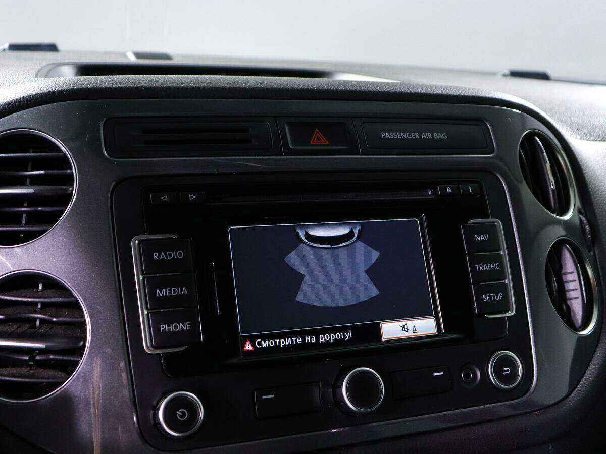 Volkswagen Tiguan, 2012 - Фото №11