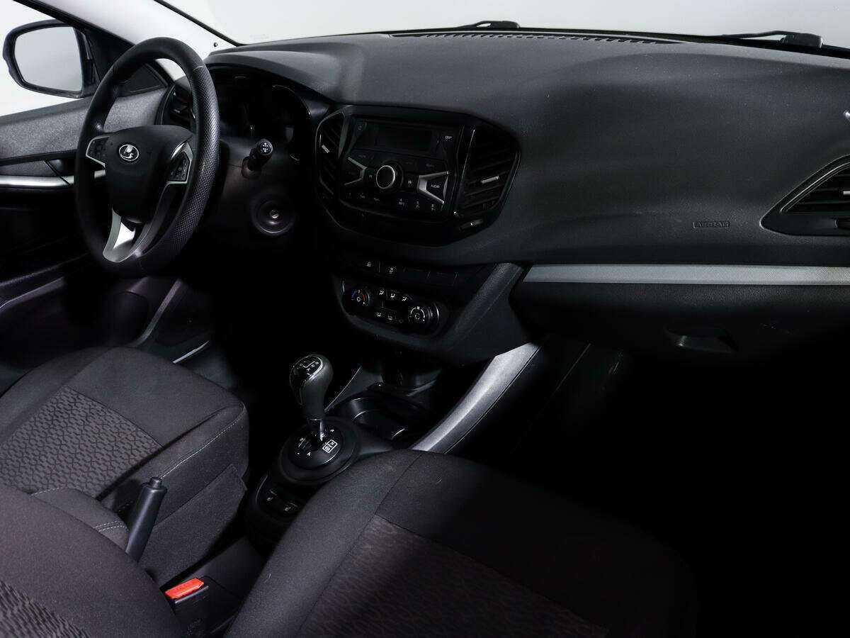 Lada (ВАЗ) Vesta SW, 2019 - Фото №6