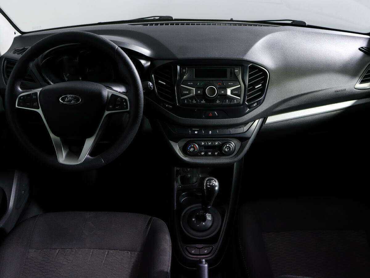 Lada (ВАЗ) Vesta SW, 2019 - Фото №9