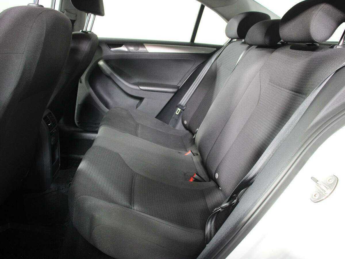 Volkswagen Jetta, 2016 - Фото №9