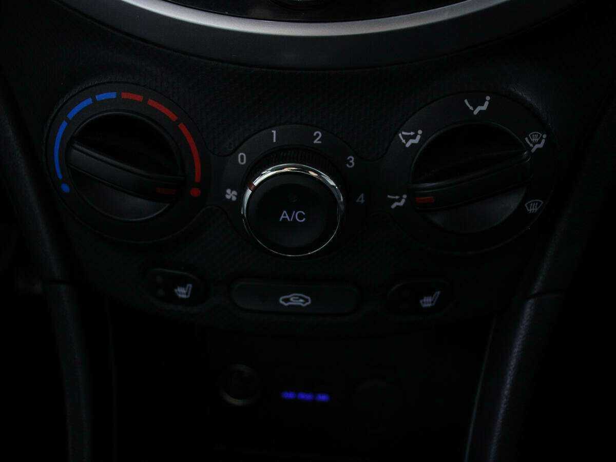 Hyundai Solaris, 2012 - Фото №11