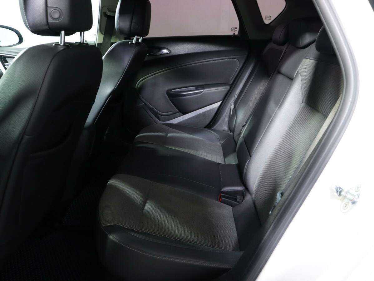 Opel Astra, 2012 - Фото №6