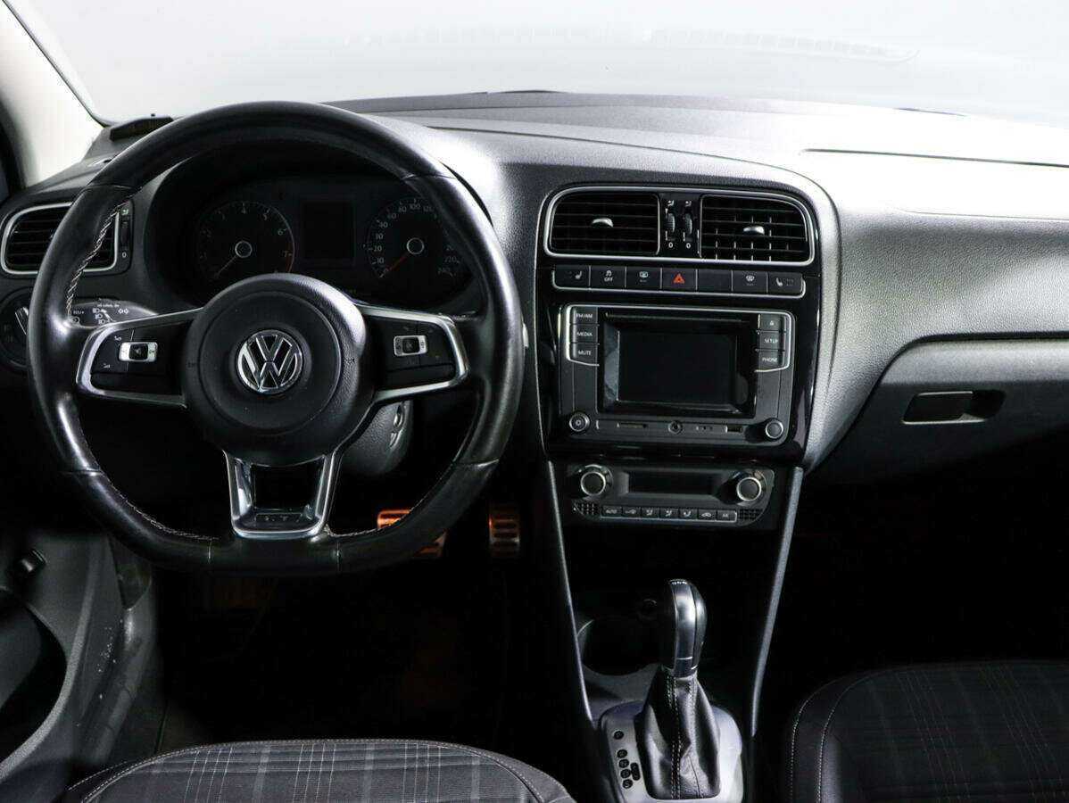 Volkswagen Polo, 2017 - Фото №11