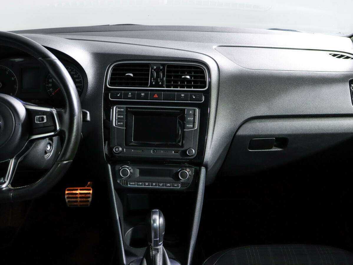 Volkswagen Polo, 2017 - Фото №12