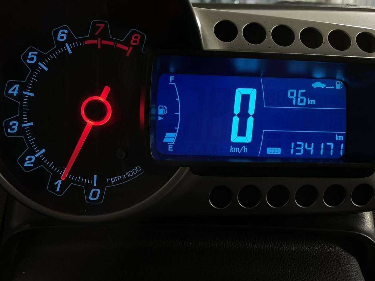 Chevrolet Aveo, 2013 - Фото №9