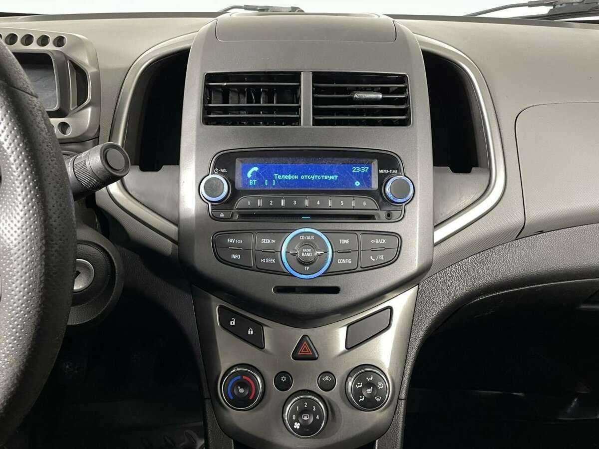 Chevrolet Aveo, 2013 - Фото №10